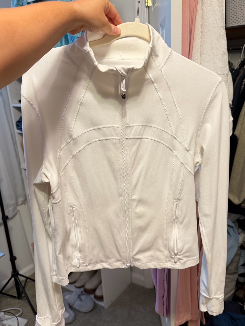 Define cropped jacket